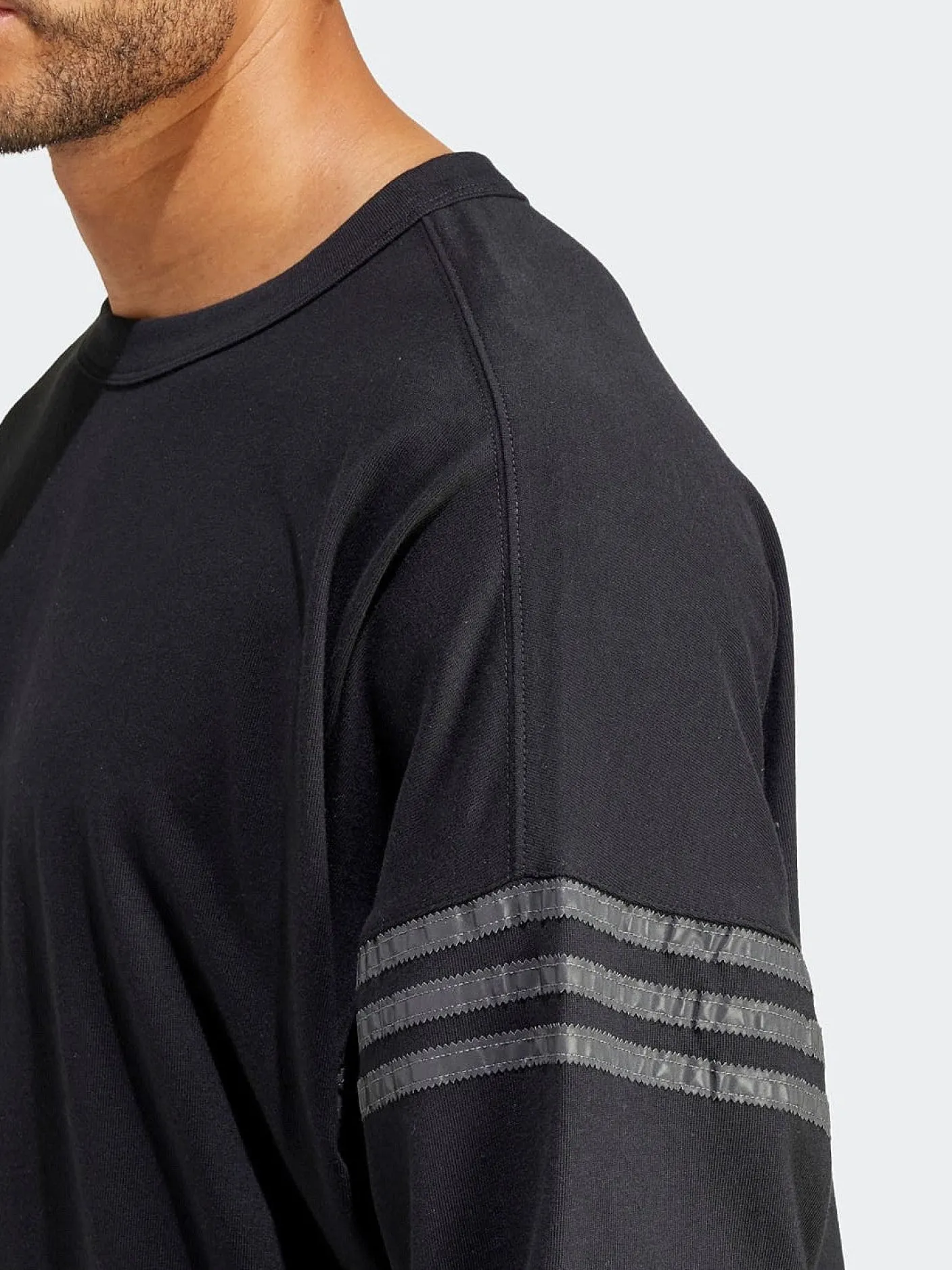 adidas Originals Tees & Singlets-Adicolor Neuclassics Long-Sleeve Top