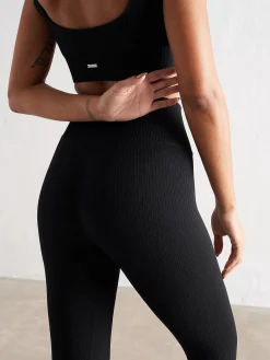Women Aimn Training|Performance-Black Ribbed Seamless Tights