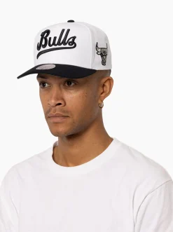Mitchell & Ness Caps & Hats-Chicago Bulls Coaches Cap