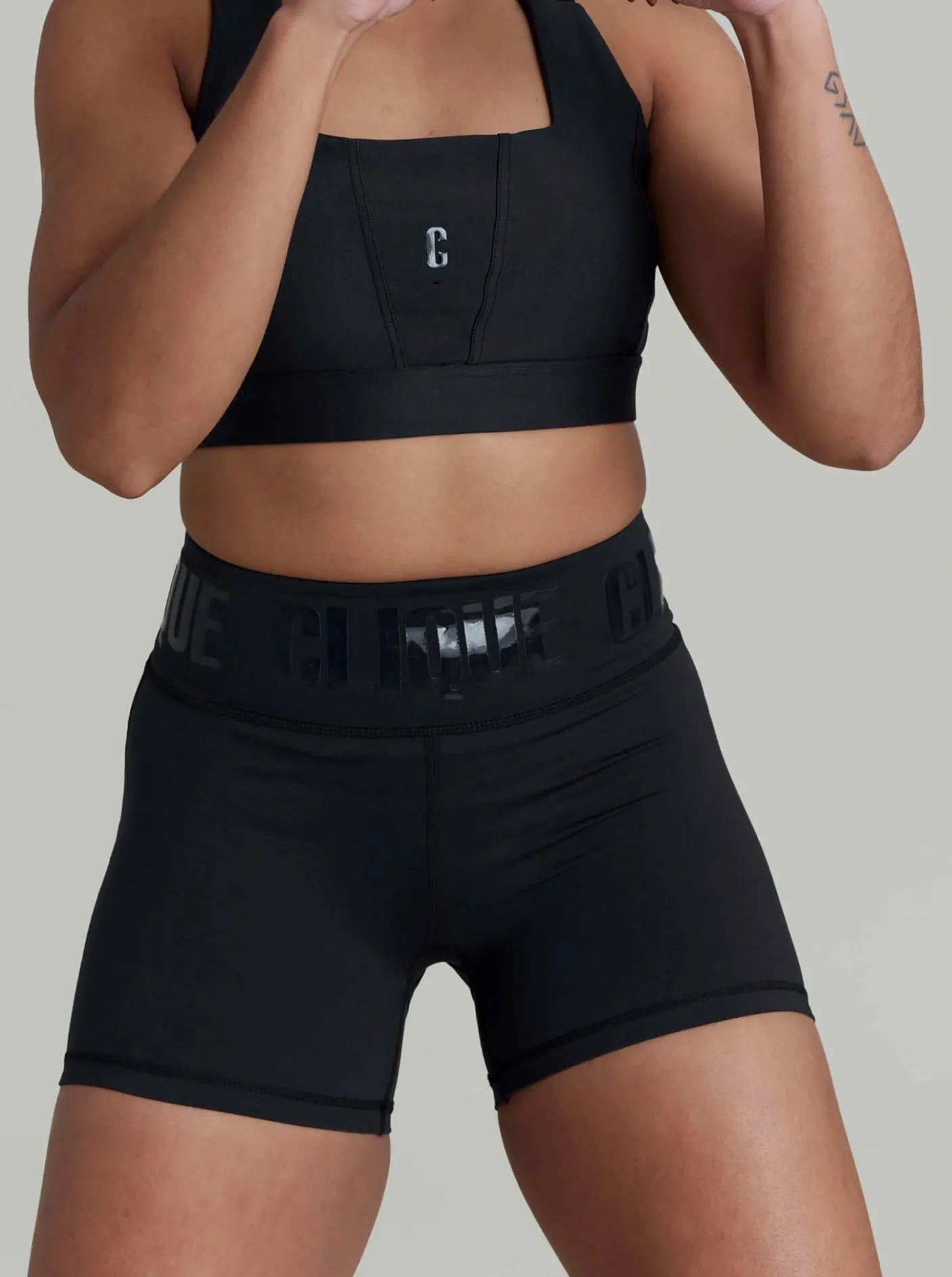 Women Clique Training|Performance-Classic Shorties