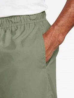 Nike Shorts-Club Flow Short