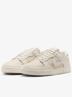 Women Nike Sneakers-Dunk Low Womens