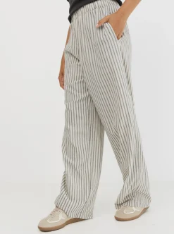 Women Taylor Sport Pants & Sweats-Everyday Pant In Pinstripe