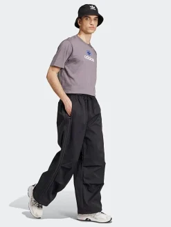 adidas Originals Tees & Singlets-Graphic T-Shirt