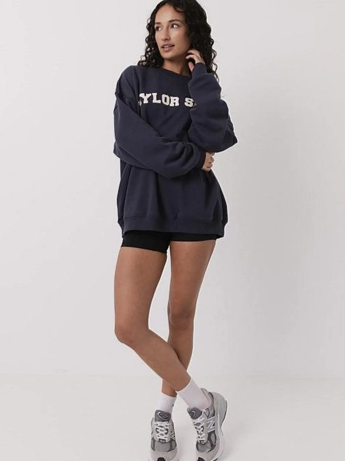 Women Taylor Sport Hoodies & Crews-Heritage Crew in Midnight