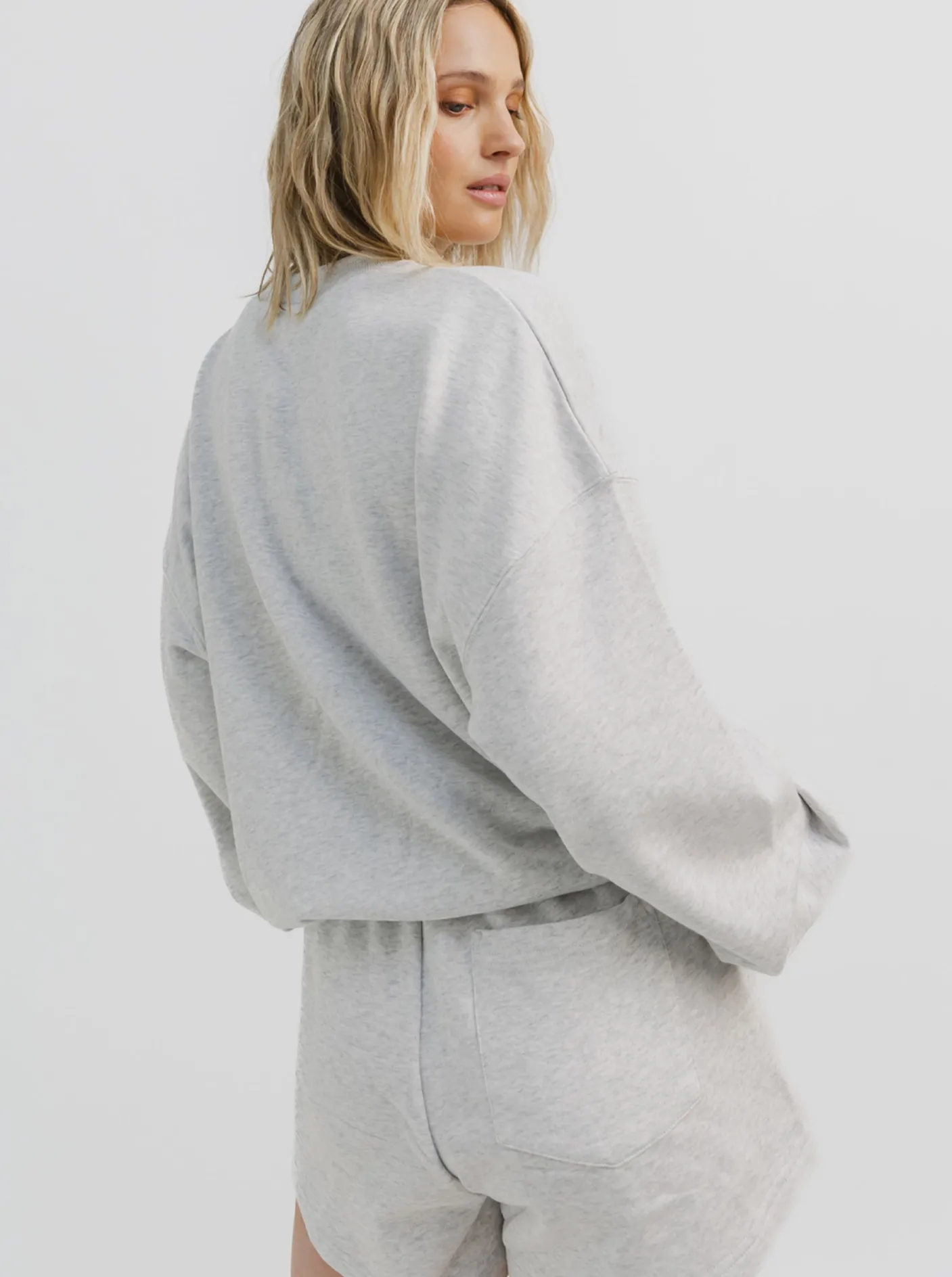 Women Taylor Sport Hoodies & Crews-Heritage Crew In Snow Marle