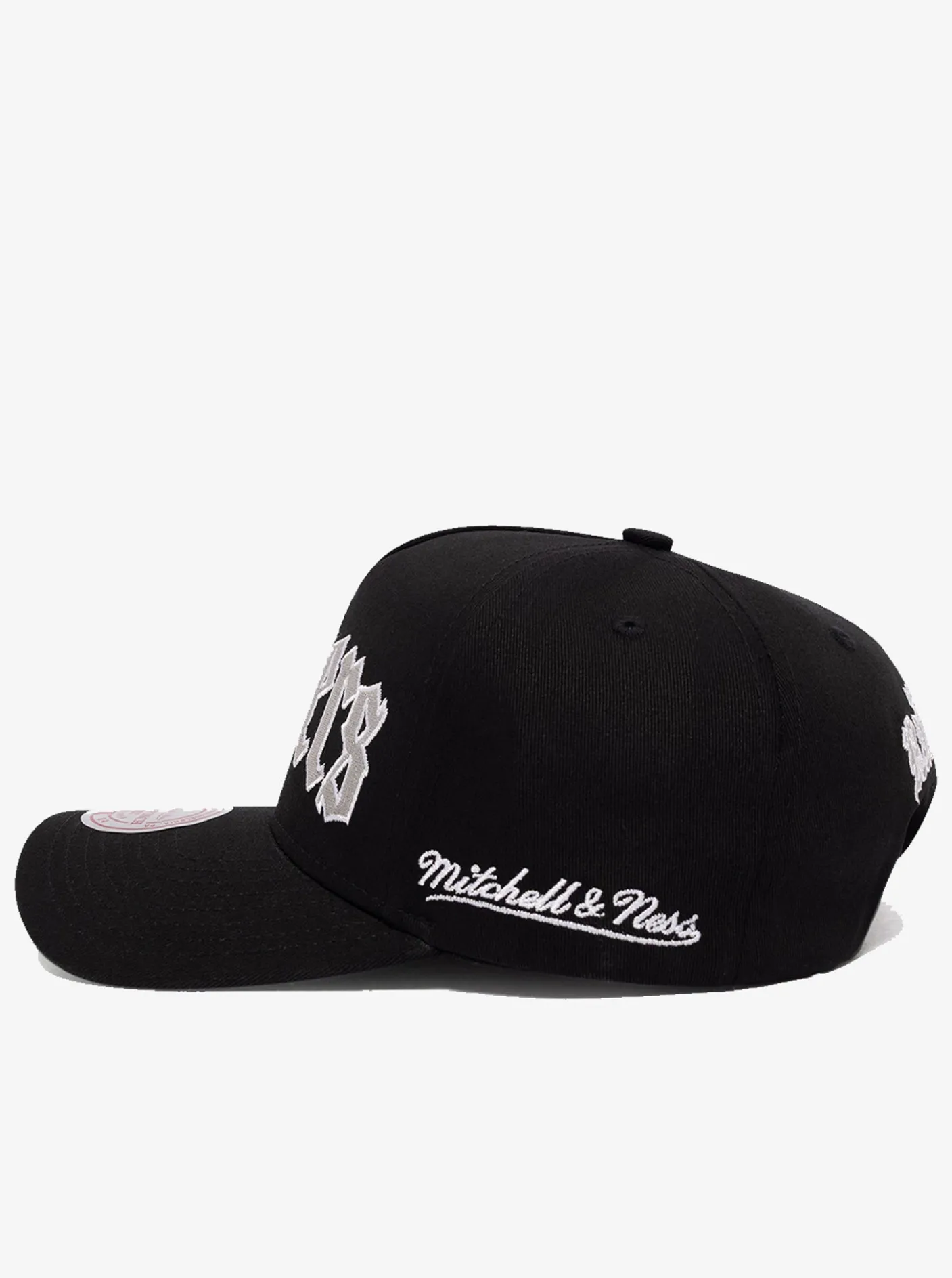 Mitchell & Ness Caps & Hats-Old English LA Raiders Pinch Snapback