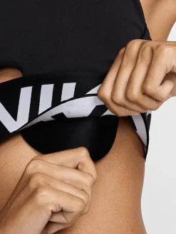 Women Nike Sports Bras-Pro Indy Plunge Medium-Support Padded Sports Bra