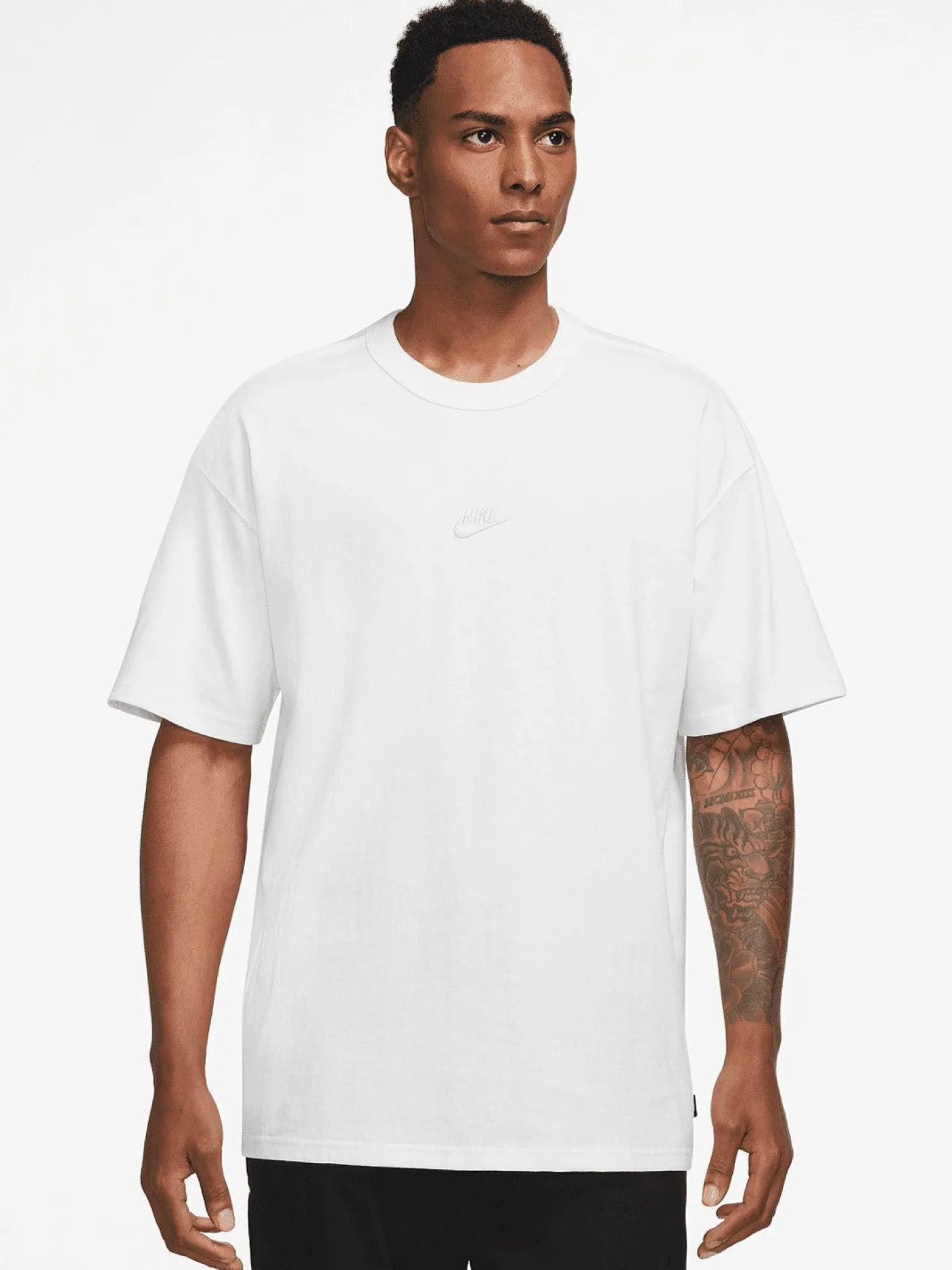 Nike Tees & Singlets-Sportswear Premium Essentials Tee