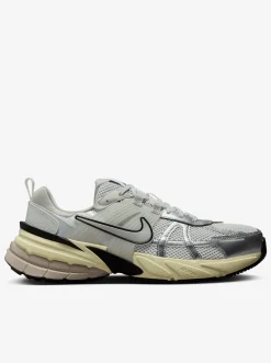 Women Nike Sneakers|Sneakers-V2K Run Unisex