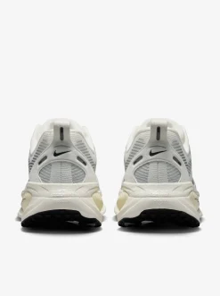 Women Nike Running Shoes-Vomero 18 Womens