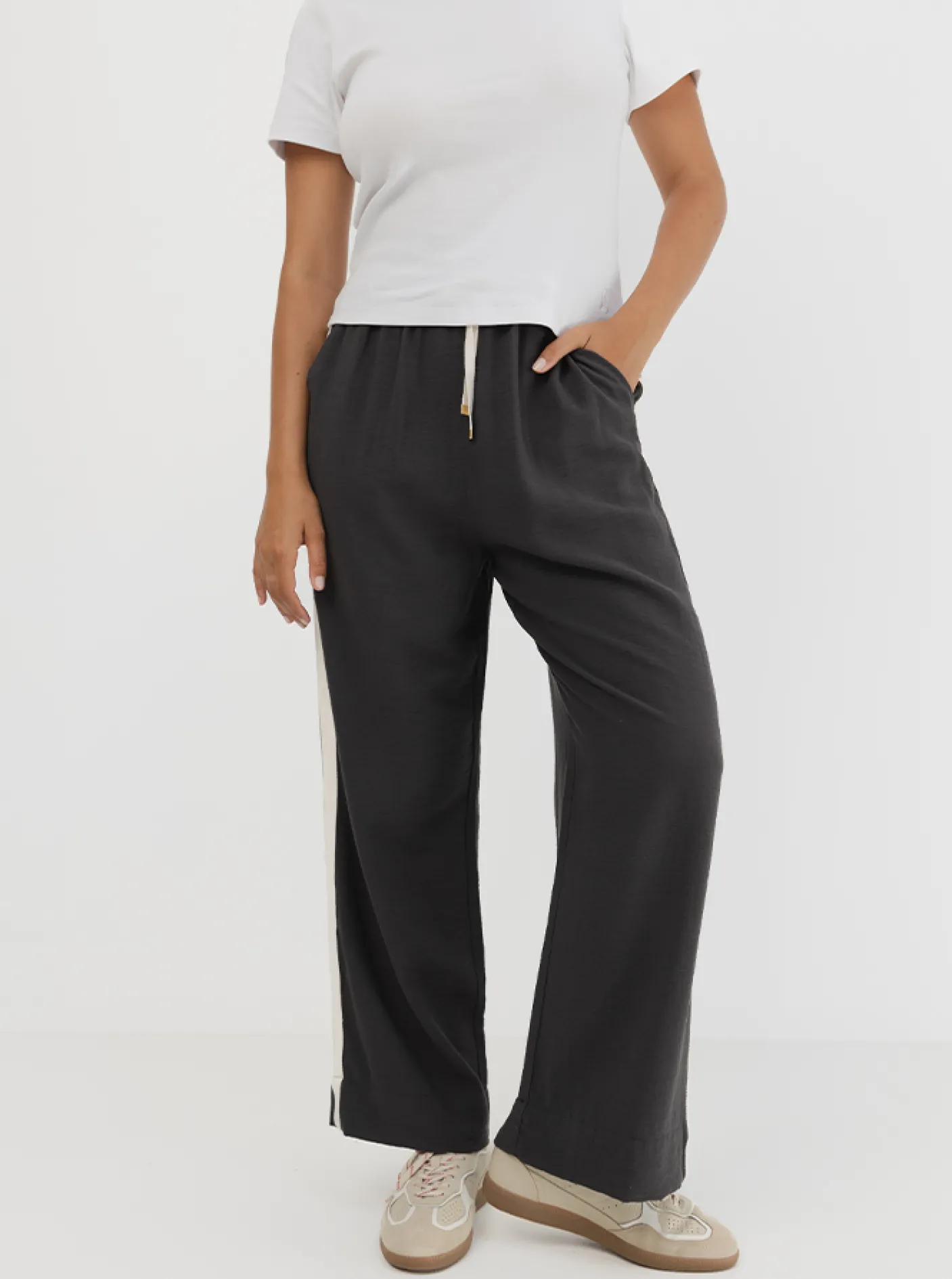 Women Taylor Sport Pants & Sweats-Weekender Pant In Pepper