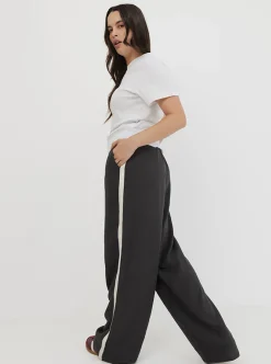 Women Taylor Sport Pants & Sweats-Weekender Pant Longline In Pepper
