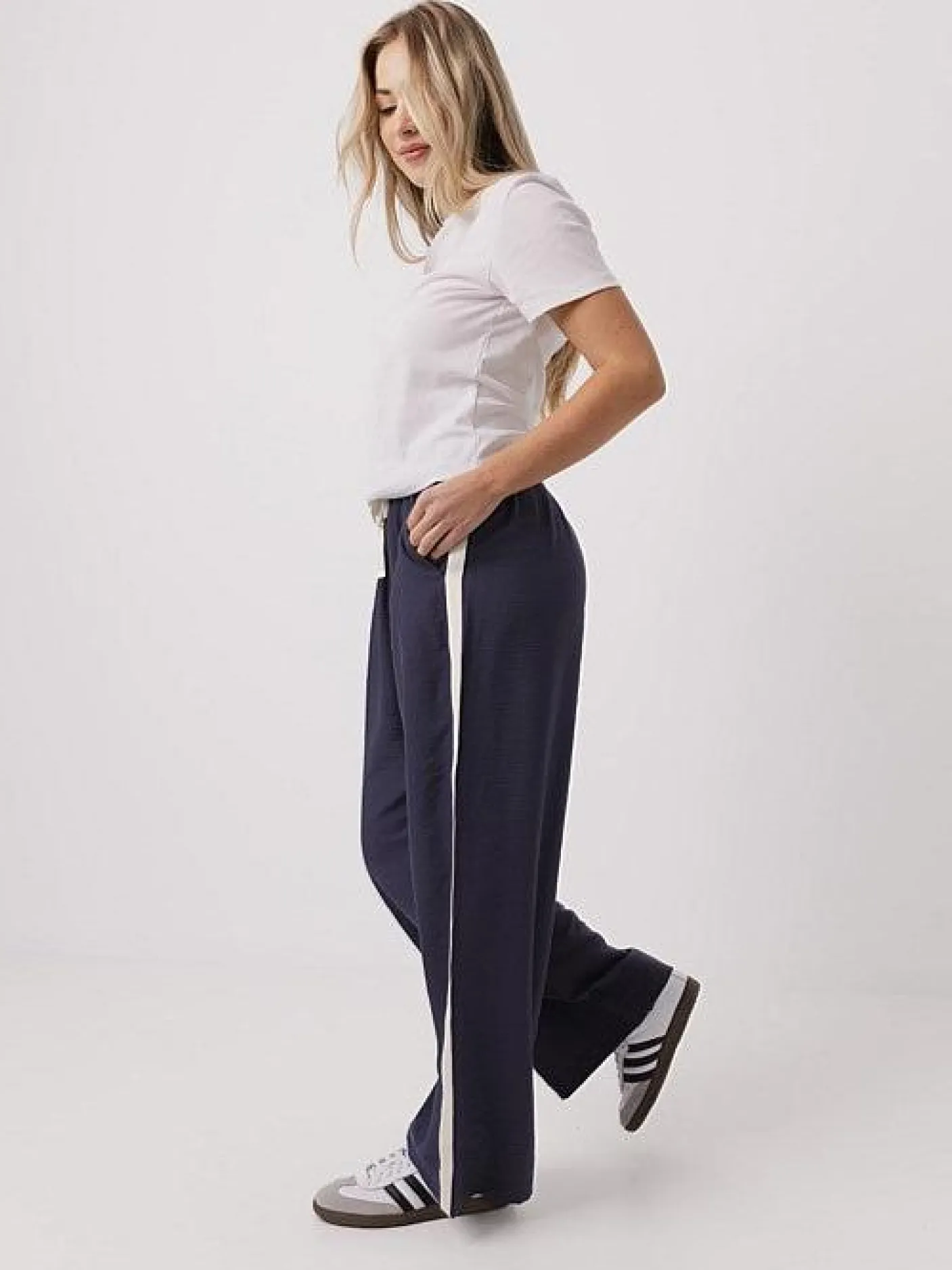 Women Taylor Sport Pants & Sweats-Weekender Pants in Midnight