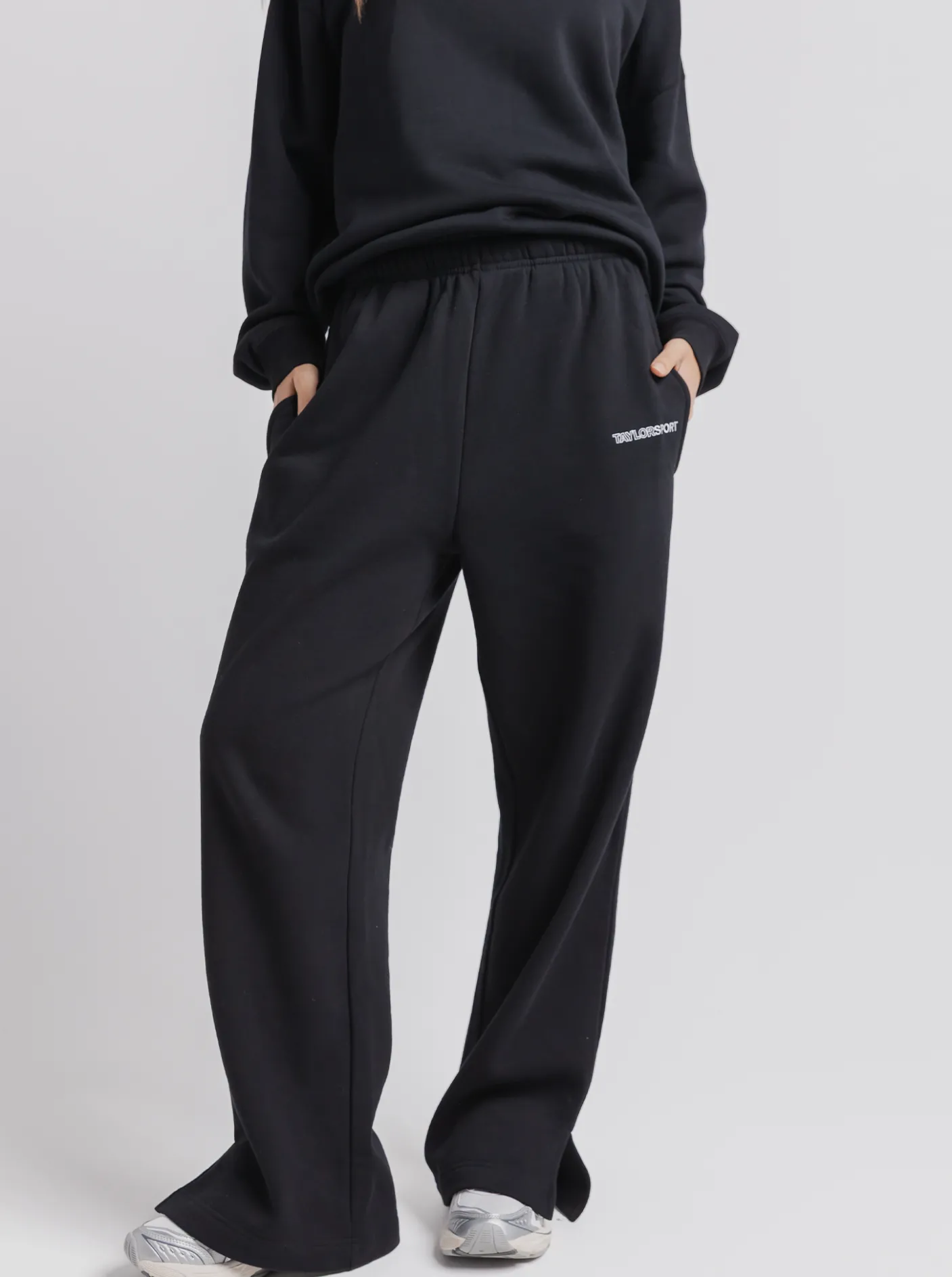Women Taylor Sport Pants & Sweats-Wide Leg Sweats in Black